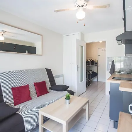 Le Souehla Appart: Beachside Garden With Pool Apartment *